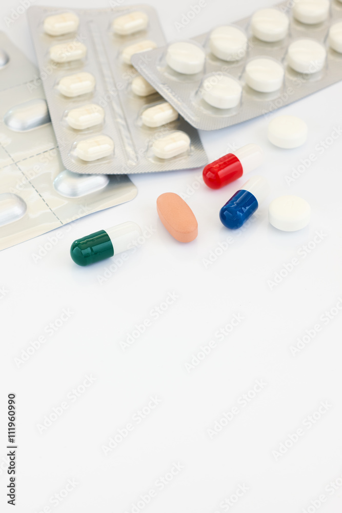 Medicinal capsules and pills Medicinal capsules and pills