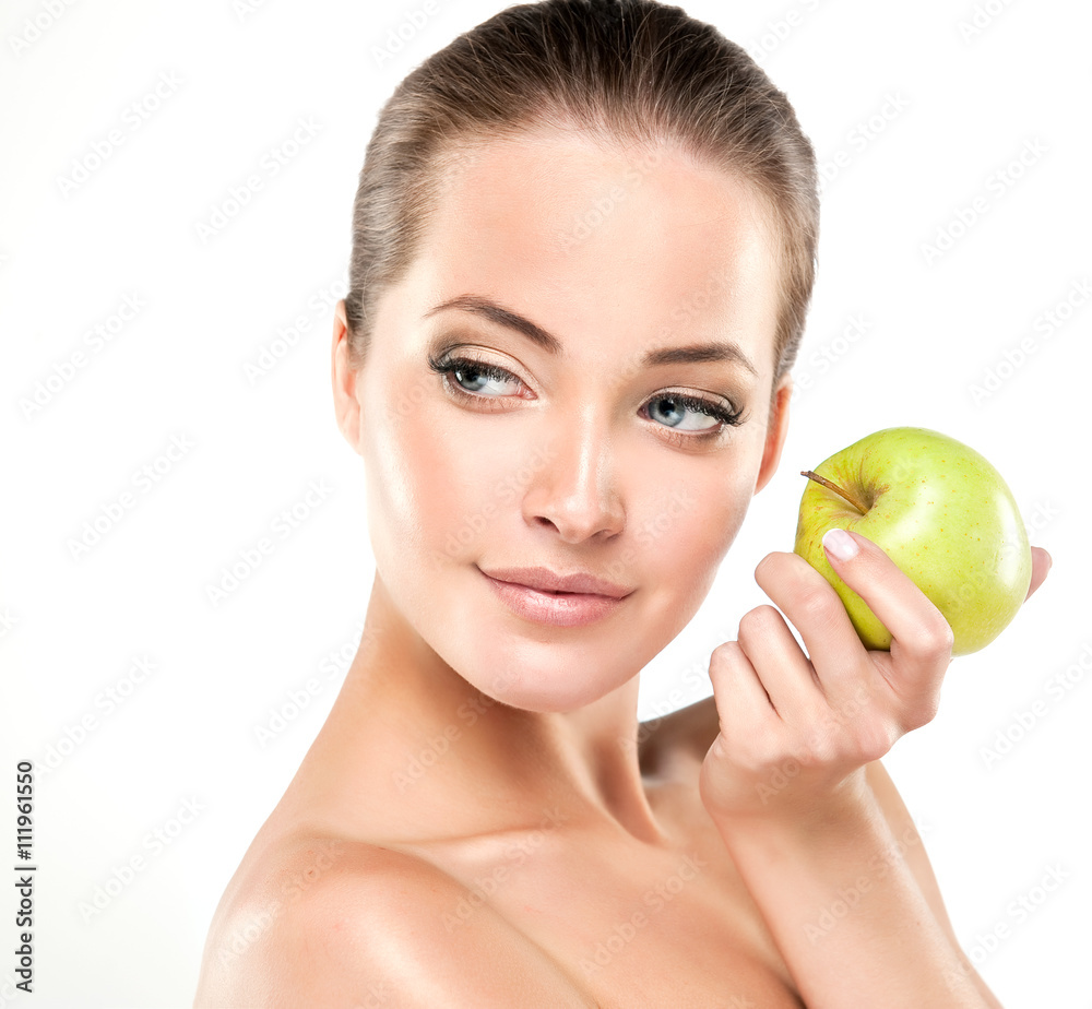 Beautiful girl holding a green Apple in his hand . Cosmetology , beauty , skin care and Spa
Beautiful girl holding a green Apple in his hand . Cosmetology , beauty , skin care and Spa