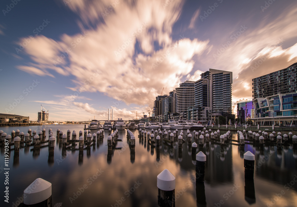 Obraz premium Evening at Docklands