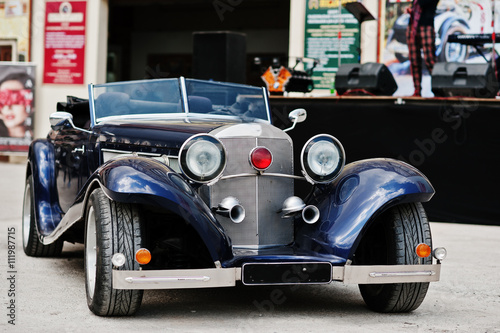 Retro vintage classic car © AS Photo Family