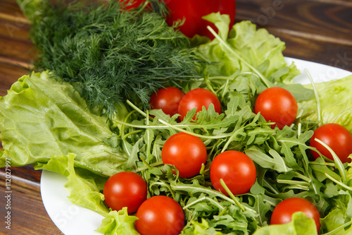 arugula salad with tomatoes