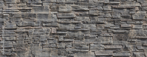 Pattern wall from decorative stones