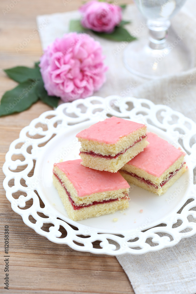 Shortcrust pastry with fruit jam Shortcrust pastry with fruit jam