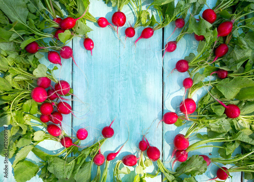 Fototapeta Naklejka Na Ścianę i Meble -  radishes on wooden surface