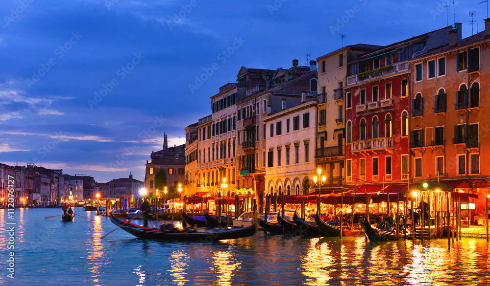 Obraz premium Night Venice