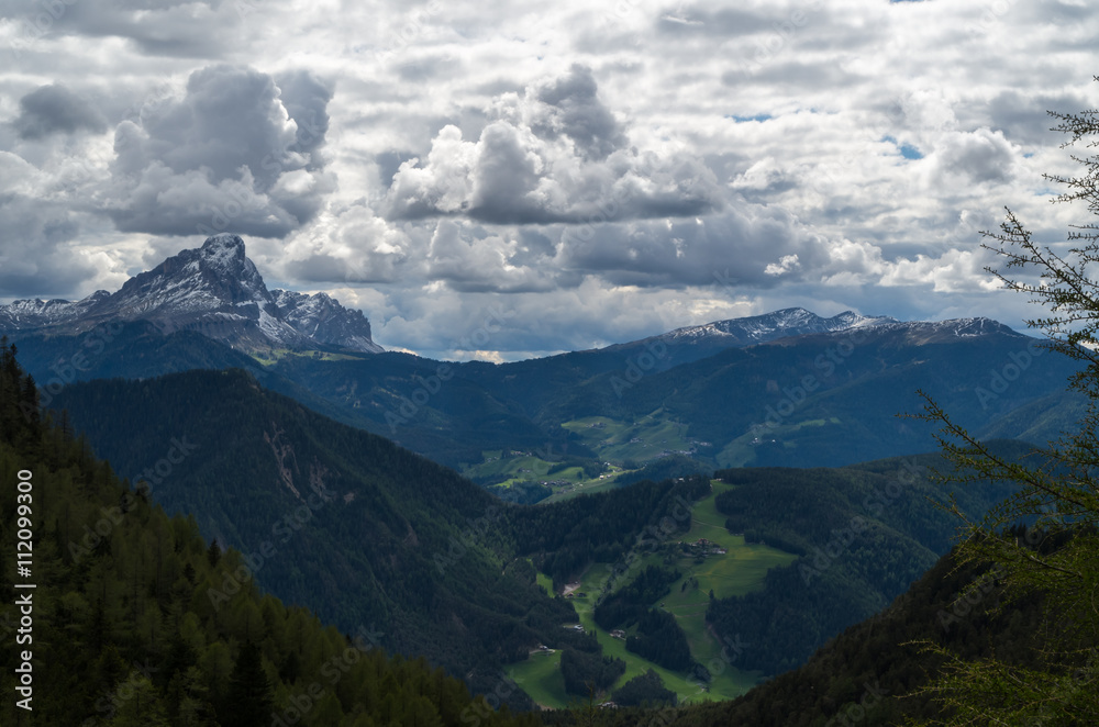 The mountain Peitlerkofel with scenic clouds