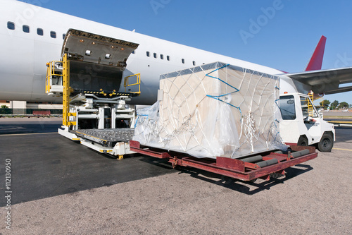 Loading cargo plane