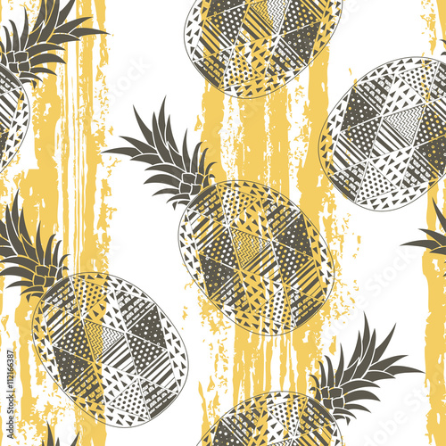 Seamless pattern with  pineapples. Vector illustration.