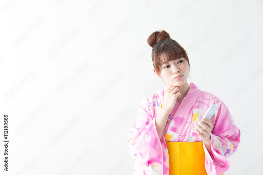 浴衣の女性・白バック 浴衣の女性・白バック