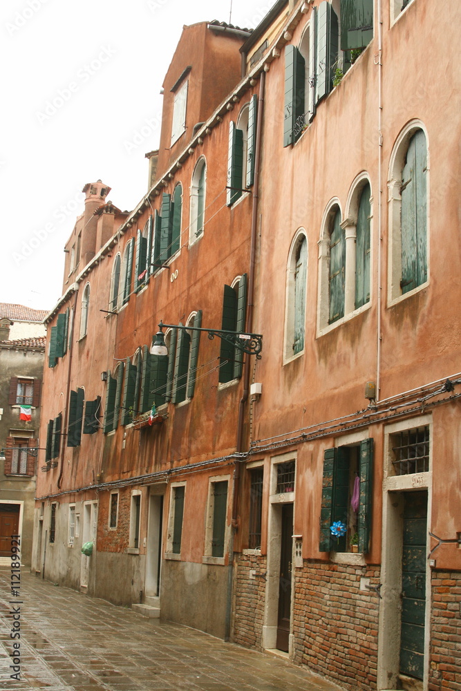 Rue Venise