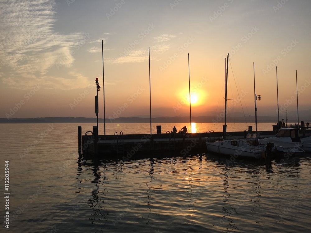 Obraz premium tramonto guardare il tramonto relax al tramonto 