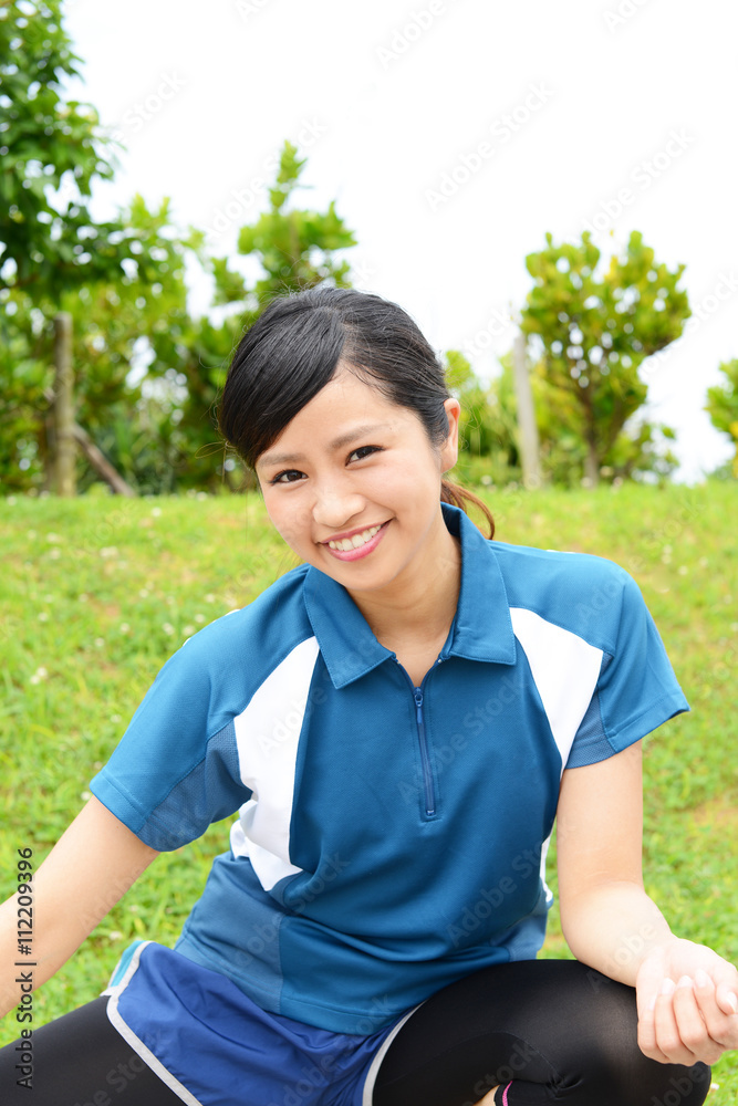エクササイズをする女性 エクササイズをする女性
