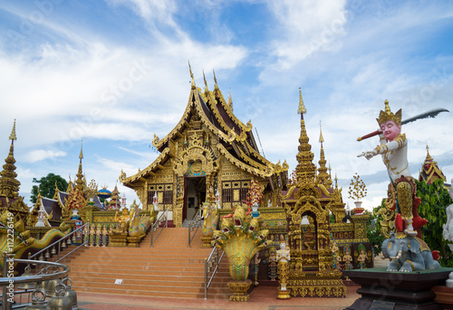 Sangkaew Potiyan Temple in Chiang Rai Province © kobozaa
