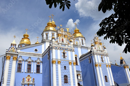 Kiew - Himmelblaues St. Michaelskloster  photo
