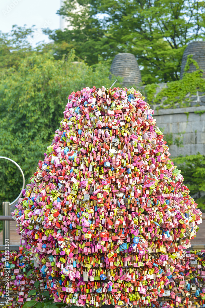 Φωτογραφία SEOUL,South Korea - MAY 24:Padlock at N Seoul Tower, at Seoul to