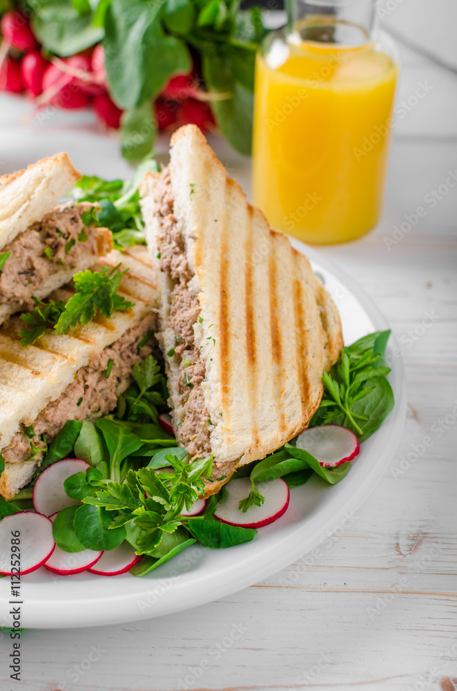 Tuna salad sandwitch Tuna salad sandwitch