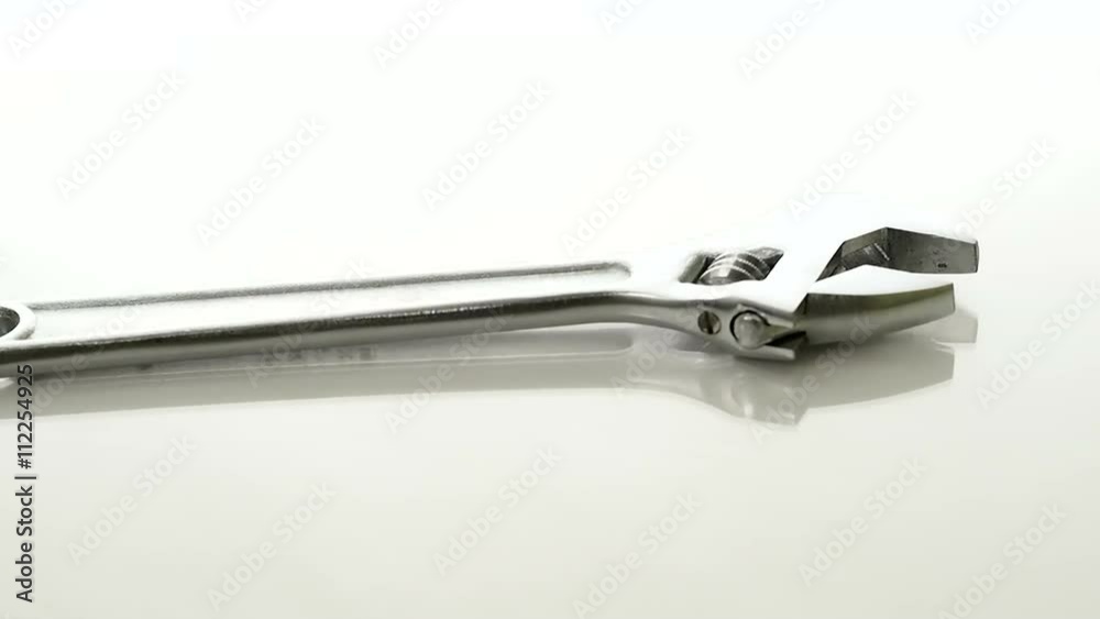 Metal wrench rotating Metal wrench rotating