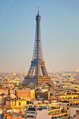 Fototapeta Naklejka Na Ścianę i Meble -  View on Eiffel tower at sunset, Paris, France