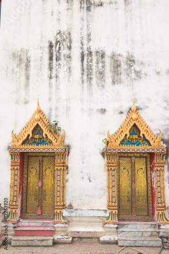 Thailand temple gate entrance    Wat King Kaew  Samutparkarn Tha