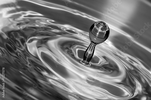 Obraz na płótnie Goutte d'eau w salonie