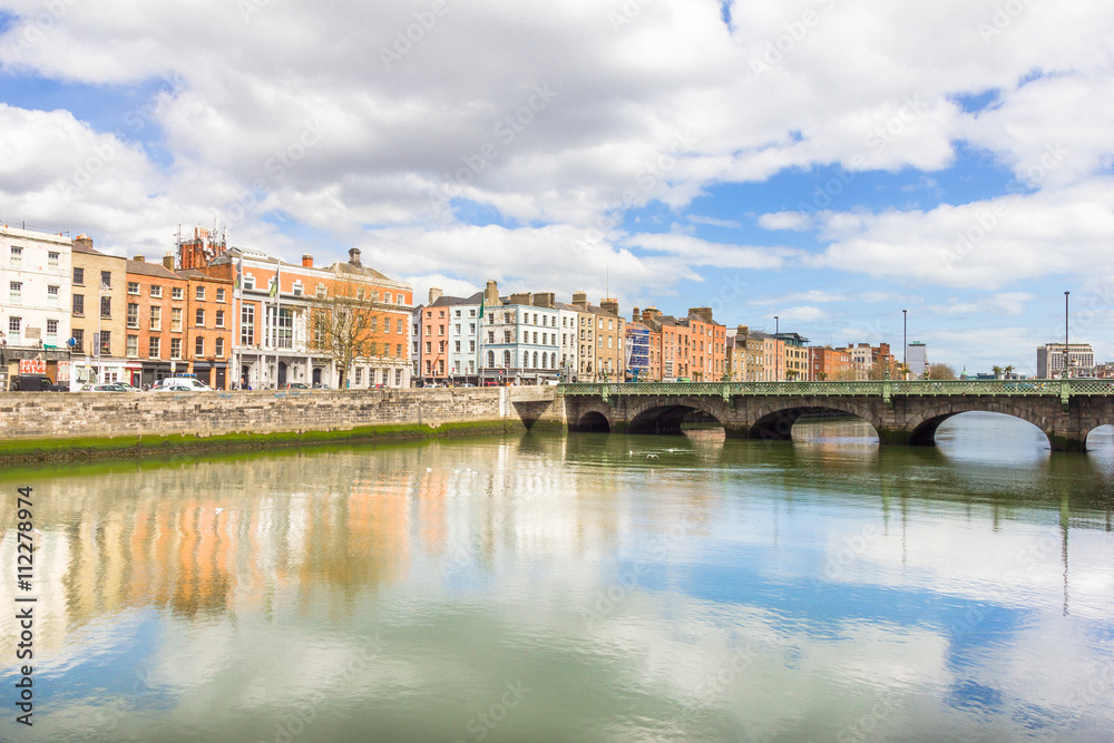 Fototapeta premium Liffey river bank in Dublin, Ireland