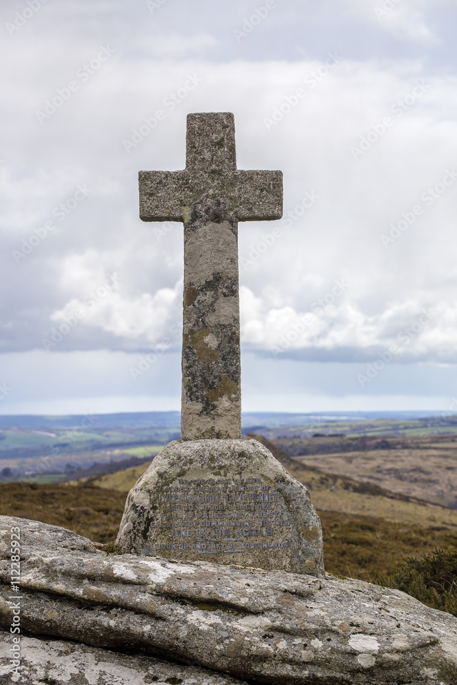 Memorial cross