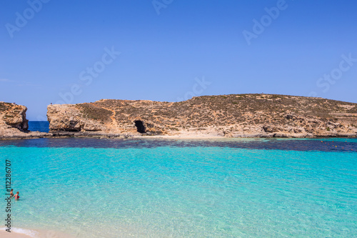 Baigneurs à Comino, Malte