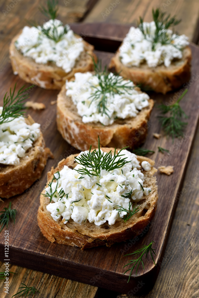 Sandwiches with curd cheese Sandwiches with curd cheese