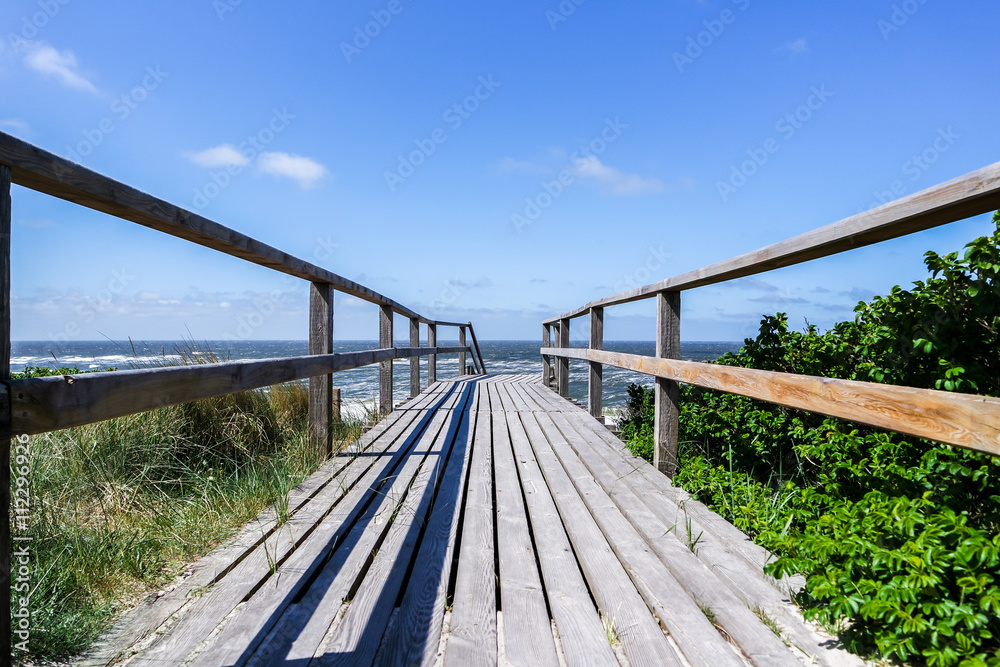 Fototapeta premium Brücke zum Meer