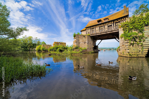 Vernon, le vieux moulin sur la Seine, département de l'Eure, Normandie