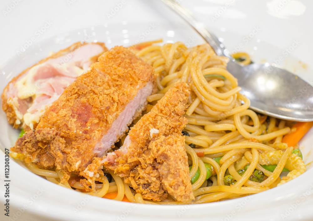 spaghetti with cordon bleu