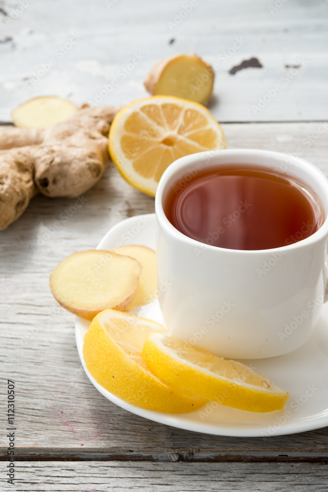 Black tea with ginger, a lemon and mint
Black tea with ginger, a lemon and mint