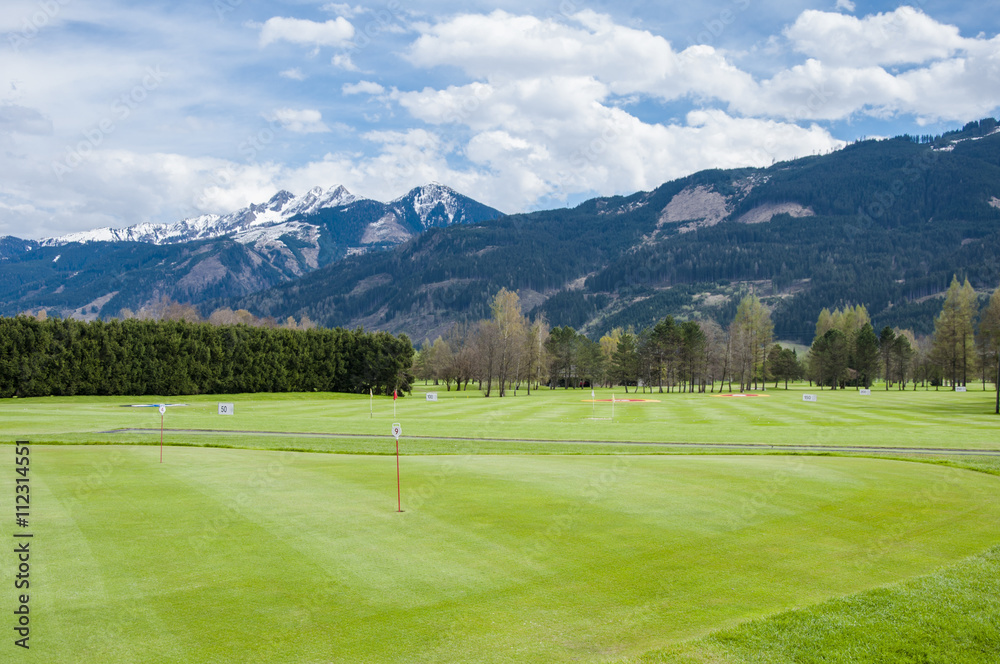 Fototapeta premium Golf course with players
