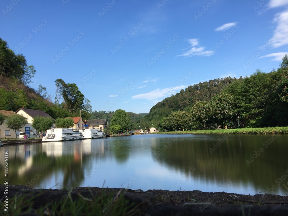 Ships in smooth water 