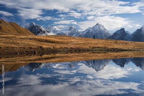 Mirroring mountain lake © Oleksandr Kotenko