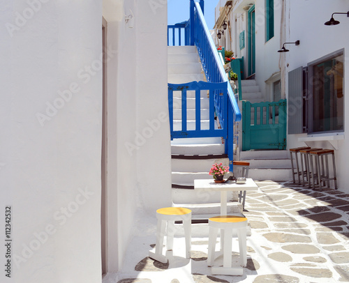 Papier peint Typical greek street