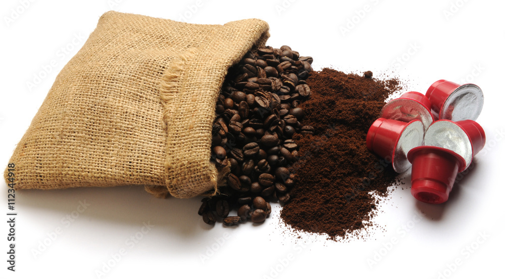 Naklejka premium Kawa rozpuszczalna Чалды Koffiepad Dosette de cafe Kaffeepad Capsula di caffeine Jednorazowy pojemnik na kawę