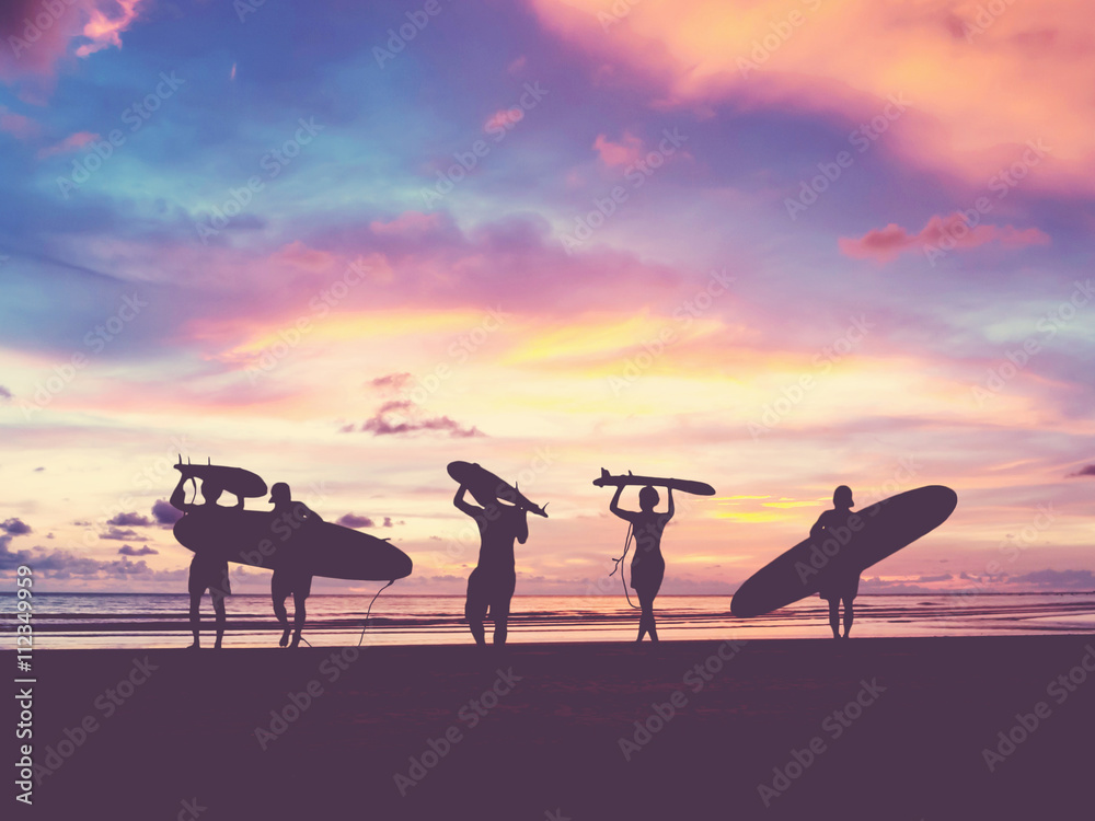 Silhouette Of surfer people - obrazy, fototapety, plakaty 