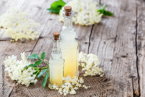 Tablou pe pânză Sambucus - Holler - Hollunder - Tee - Sirup