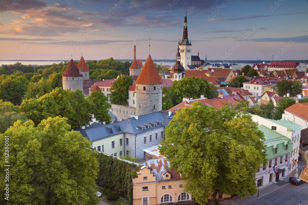 Fototapeta premium Tallinn. Image of Old Town Tallinn in Estonia during sunset.