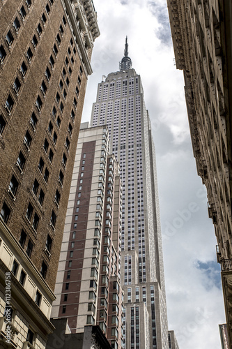 Empire State Building, New York © caprasilana