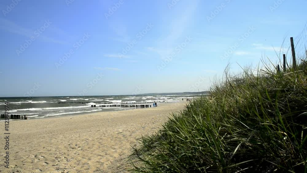 Einsamer Strand an der Ostsee in Polen
Einsamer Strand an der Ostsee in Polen