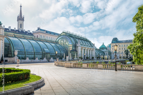 Obraz na płótnie The Palmenhaus in the Burggarten, Vienna, Austria w salonie