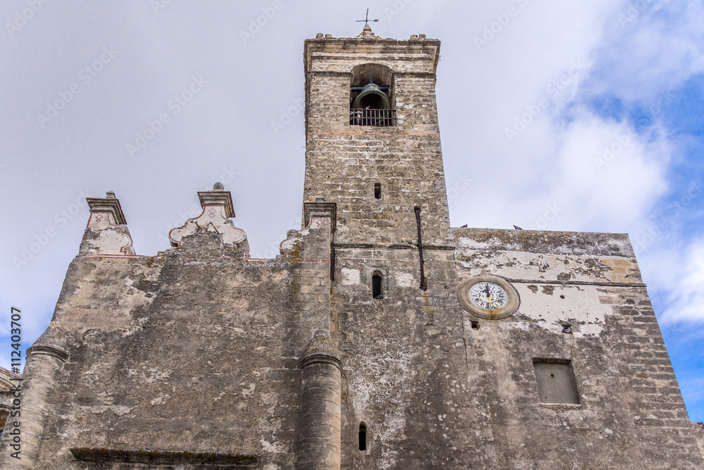 Pfarrkirche Divino Salvador im weißen Dorf Vejer de la Frontera in Andalusien