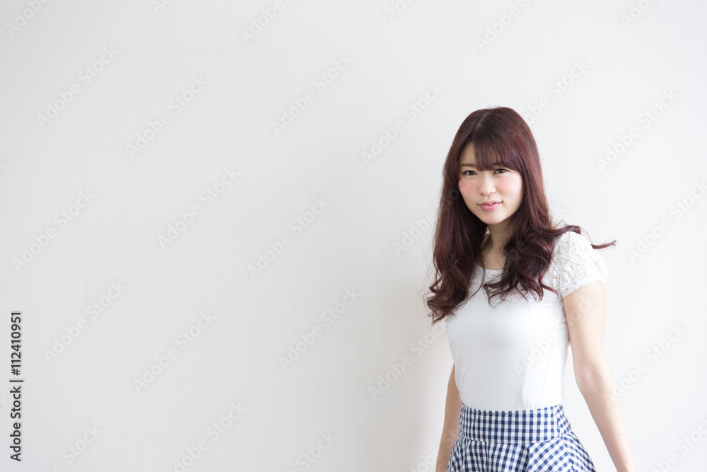 カジュアルポートレート・カジュアル(白バック)