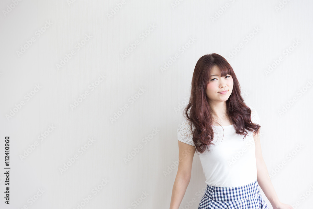 カジュアルポートレート・カジュアル(白バック) カジュアルポートレート・カジュアル(白バック)