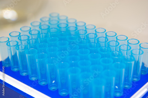 Plastikampullen in chemischen Labor