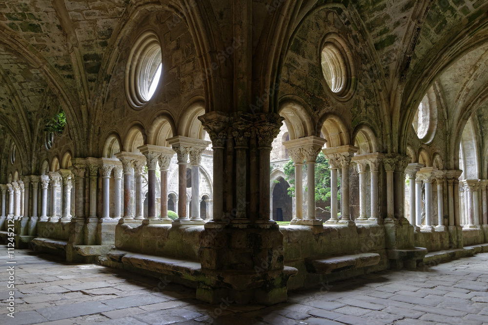 Cloître de l'Abbaye Sainte-Marie de Fontfroide 