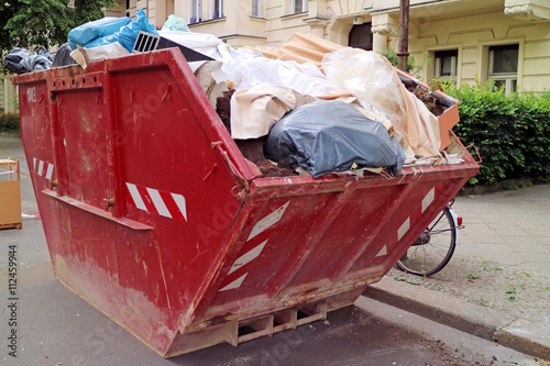Baustellen-Container, Sanierung, Entrümpelung