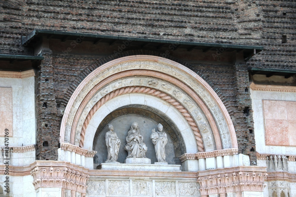 Details of Basilica of San Petronio, Piazza Maggiore Bologna Italy